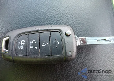 2018 Hyundai Elantra Gt z USA, uszkodzony, nr VIN KMHH35LE0JU016526